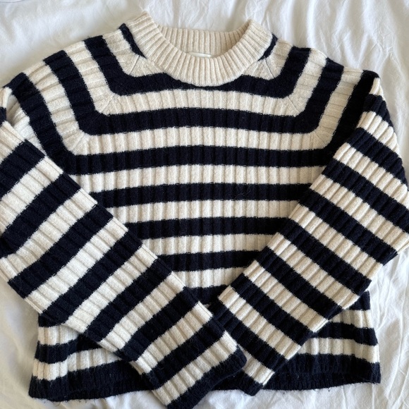 H&M Navy & Cream Ribbed Wool Blend Striped Knit Sweater Large - Picture 3 of 9